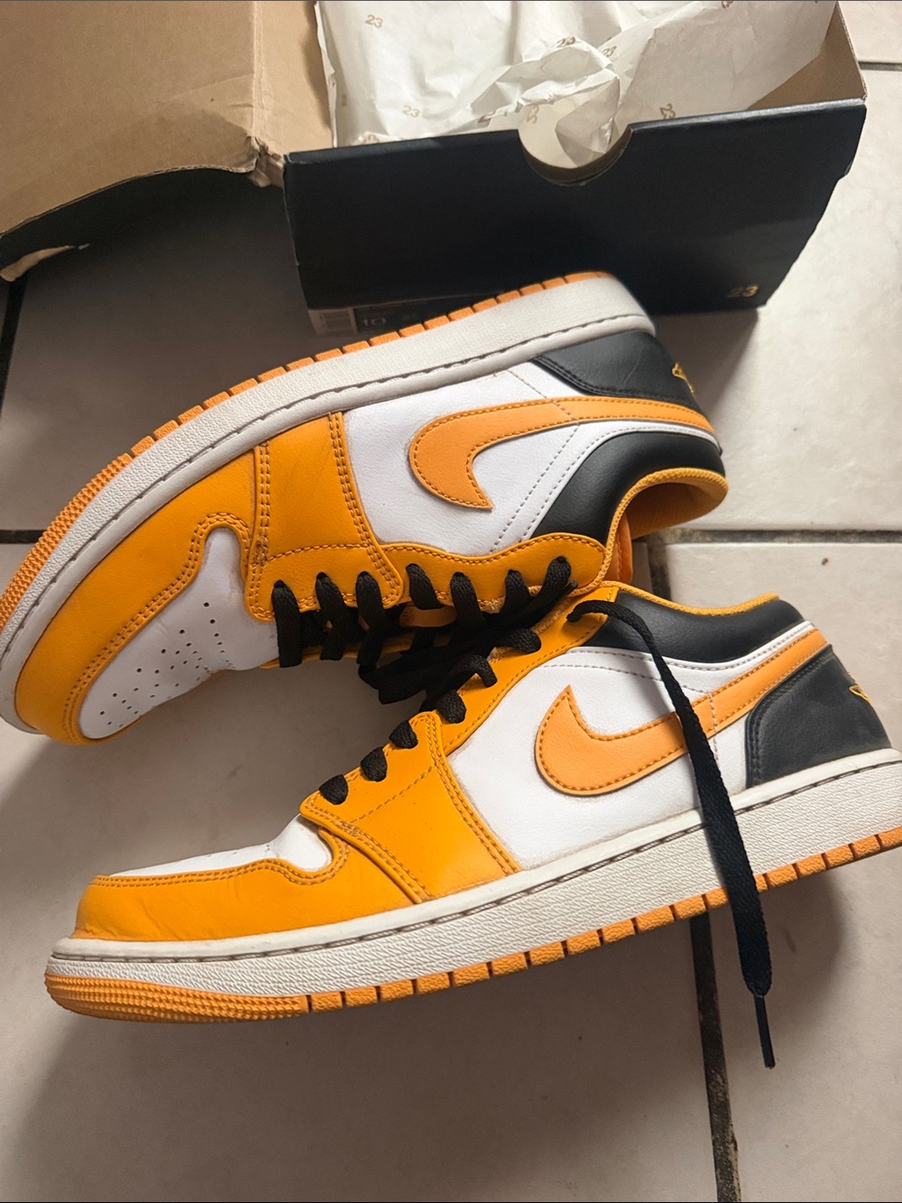 Nike Air Jordan 1 Low Taxi  Yellow Black